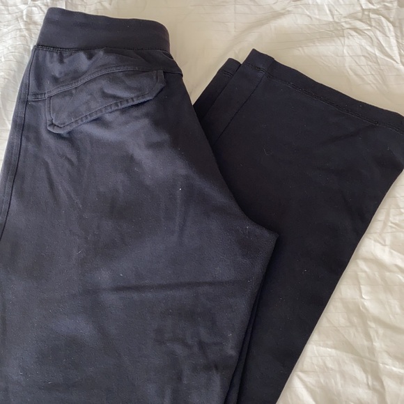 Lululemon Kung Fu Pant Regular Fit. - Picture 10 of 10